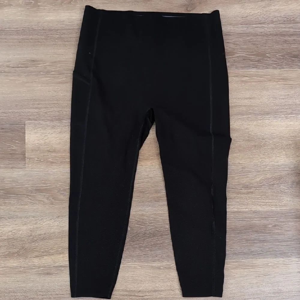 Spanx Black Cropped Athletic Leggings Sz 1X
